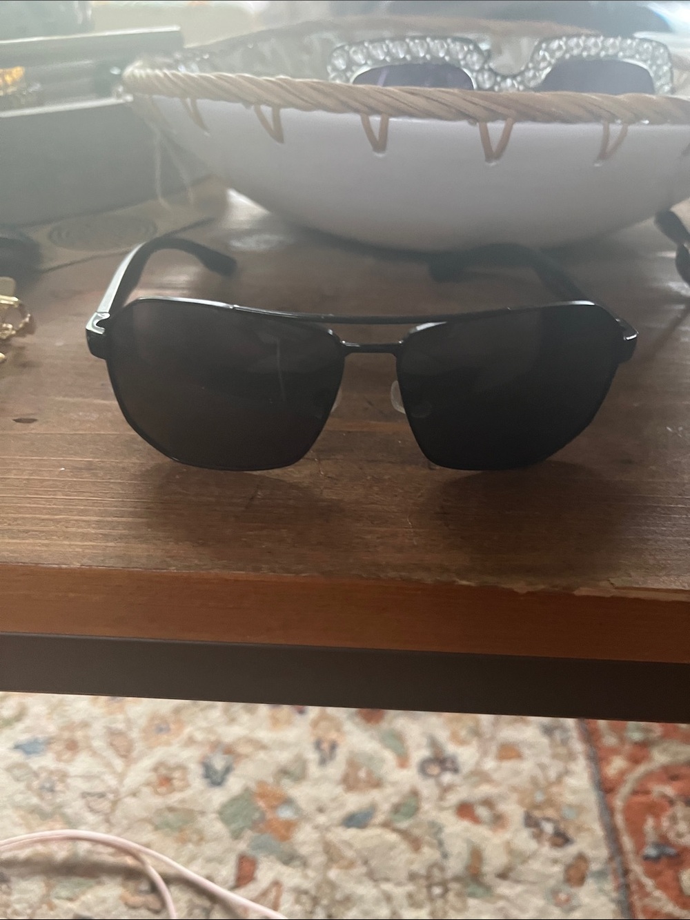 Classic Black Metal Frame Sunglasses